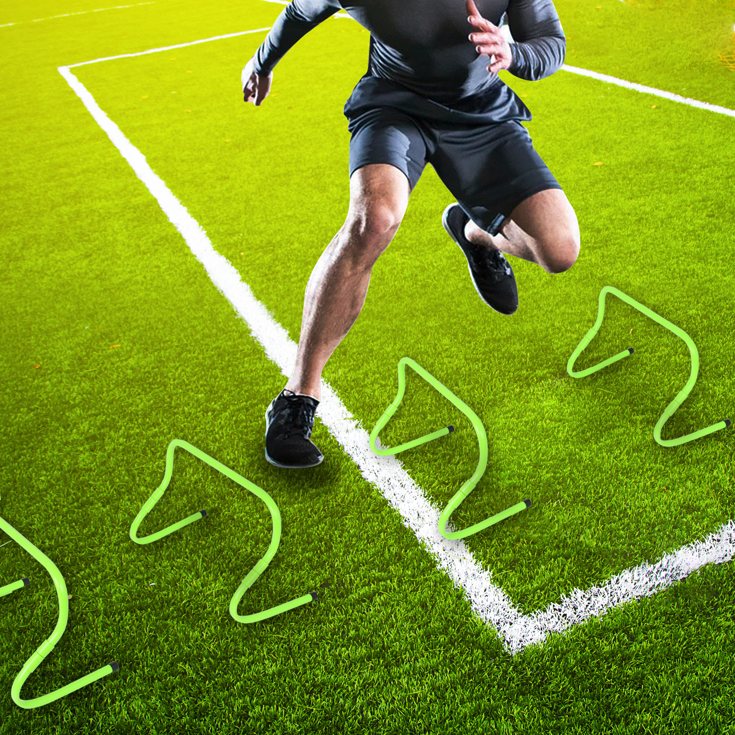 HOHE SICHTBARKEIT Ganz gleich, ob Sie drinnen trainieren oder draußen auf dem Spielfeld oder Spielfeld sind, diese leuchtend grünen Hürden für das Schnelligkeits-Agility-Training sorgen für gute Sichtbarkeit.Jetzt können Sie auch an bewölkten Tagen bequem Beweglichkeitsübungen durchführen.